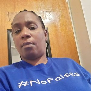 Meet your Posher, Denise